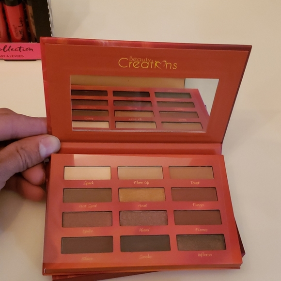 Professional makeup - Picture 3 of 8